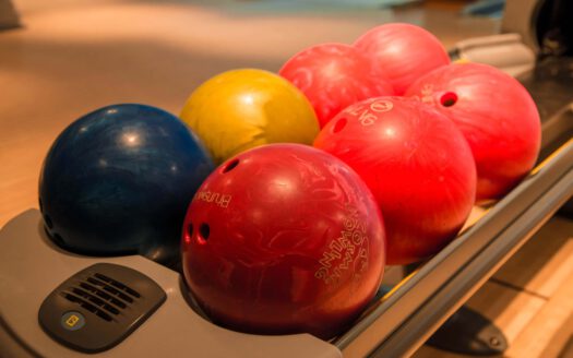 Bowlingcenter mit Restaurant, Sommergarten und Proshop